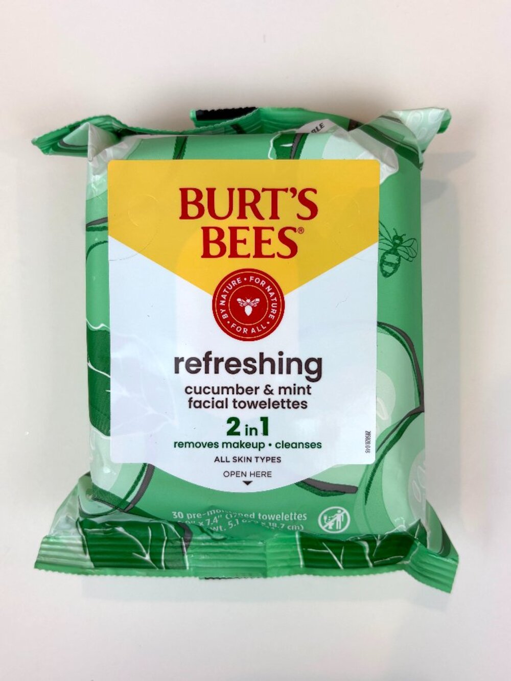 Burt's Bees Refreshing Cucumber & Mint Facial Towelettes / 30 facial cloths. New